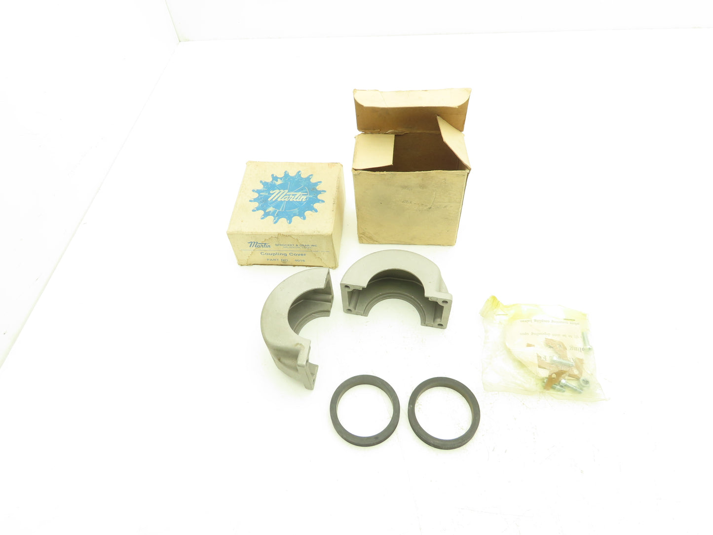 Martin 4016 Coupling Cover For #40 Chain 4" OD x 2" Width Lot Of 2 With Seals