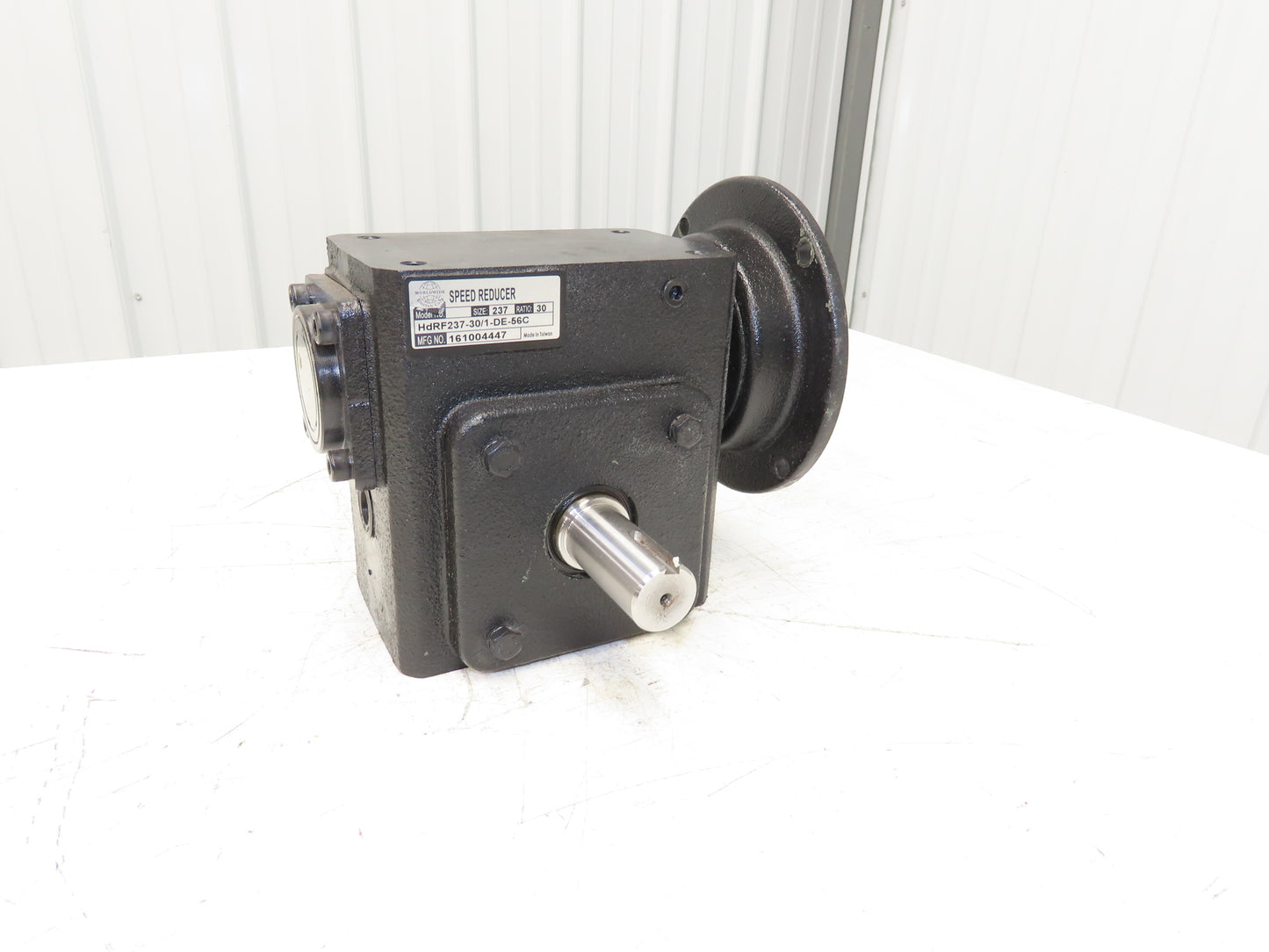 Worldwide HDRF237-30/1-DE-56C Worm Gearbox 30:1 Reducer 58rpm Dual Shaft 56C