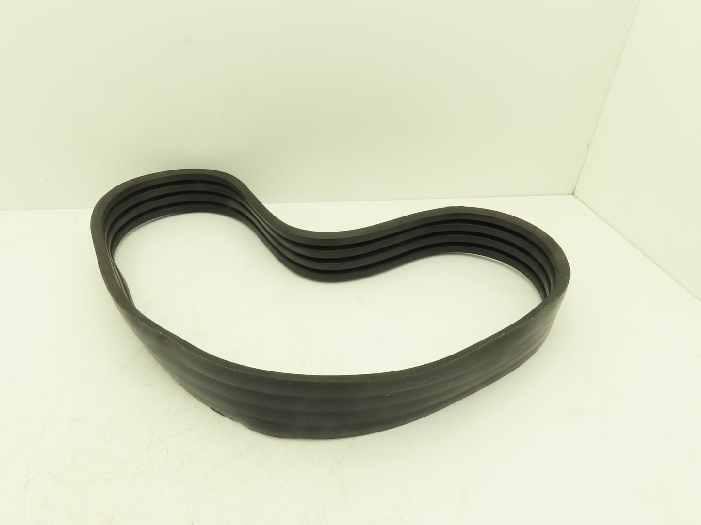 Gates 4/B64 Hi-Power II Powerband V-Belt 4-Groove 3"W x 67"L 9093-4064