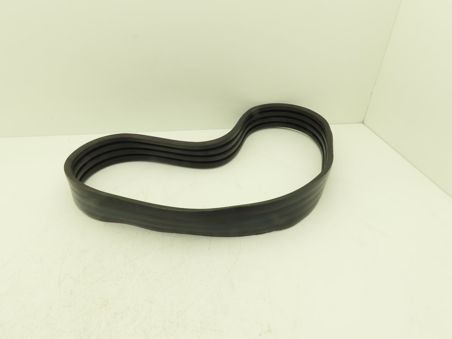 Gates 4/B64 Hi-Power II Powerband V-Belt 4-Groove 3"W x 67"L 9093-4064