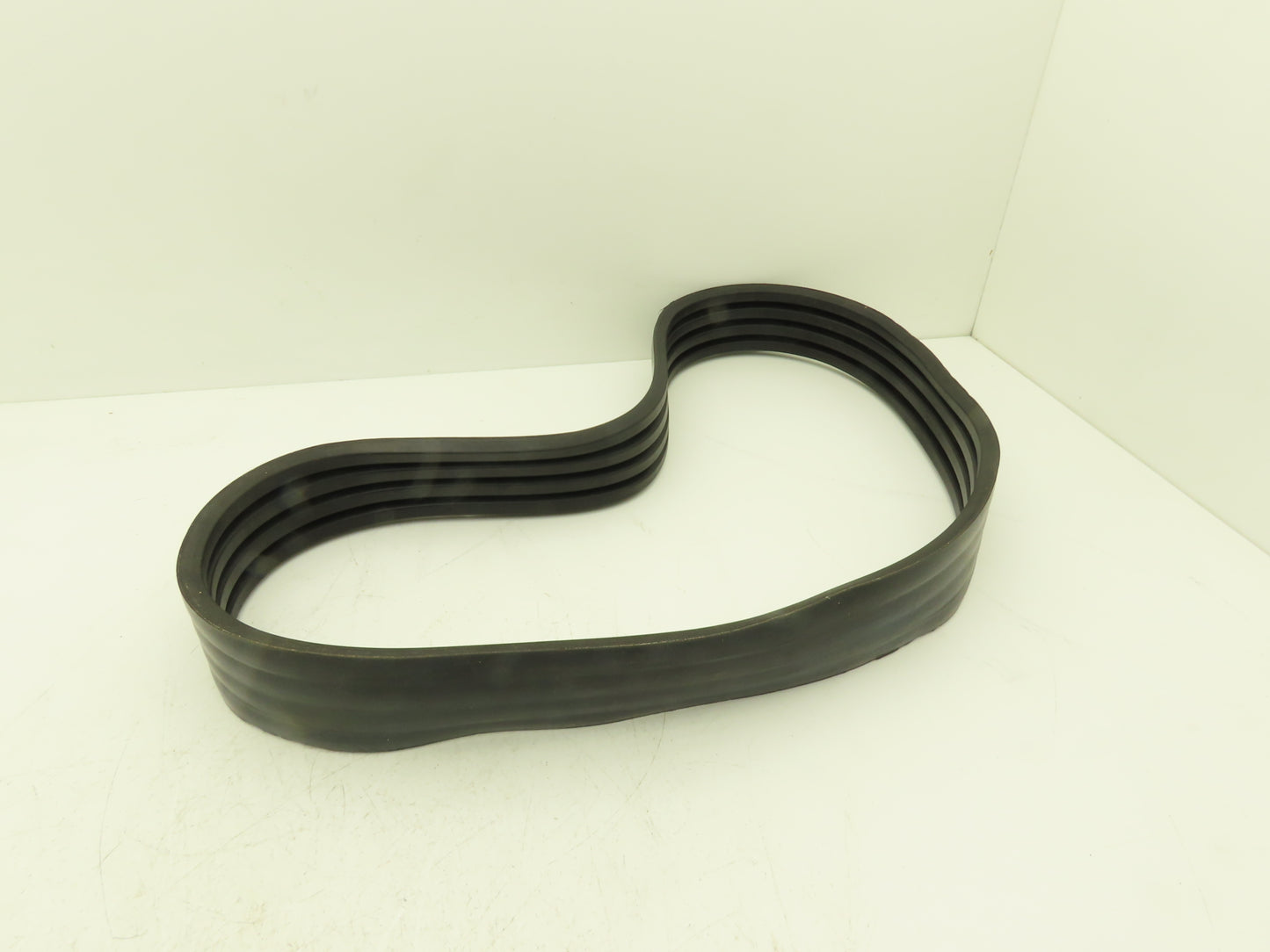Gates 4/B64 Hi-Power II Powerband V-Belt 4-Groove 3"W x 67"L 9093-4064