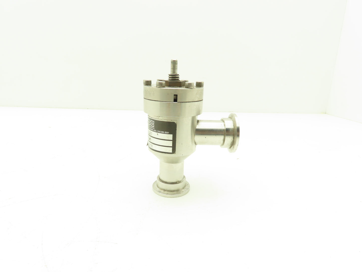 MDC KAV-100 Manual Pneumatic Angle Valve Vacuum Isolation 1" Connection