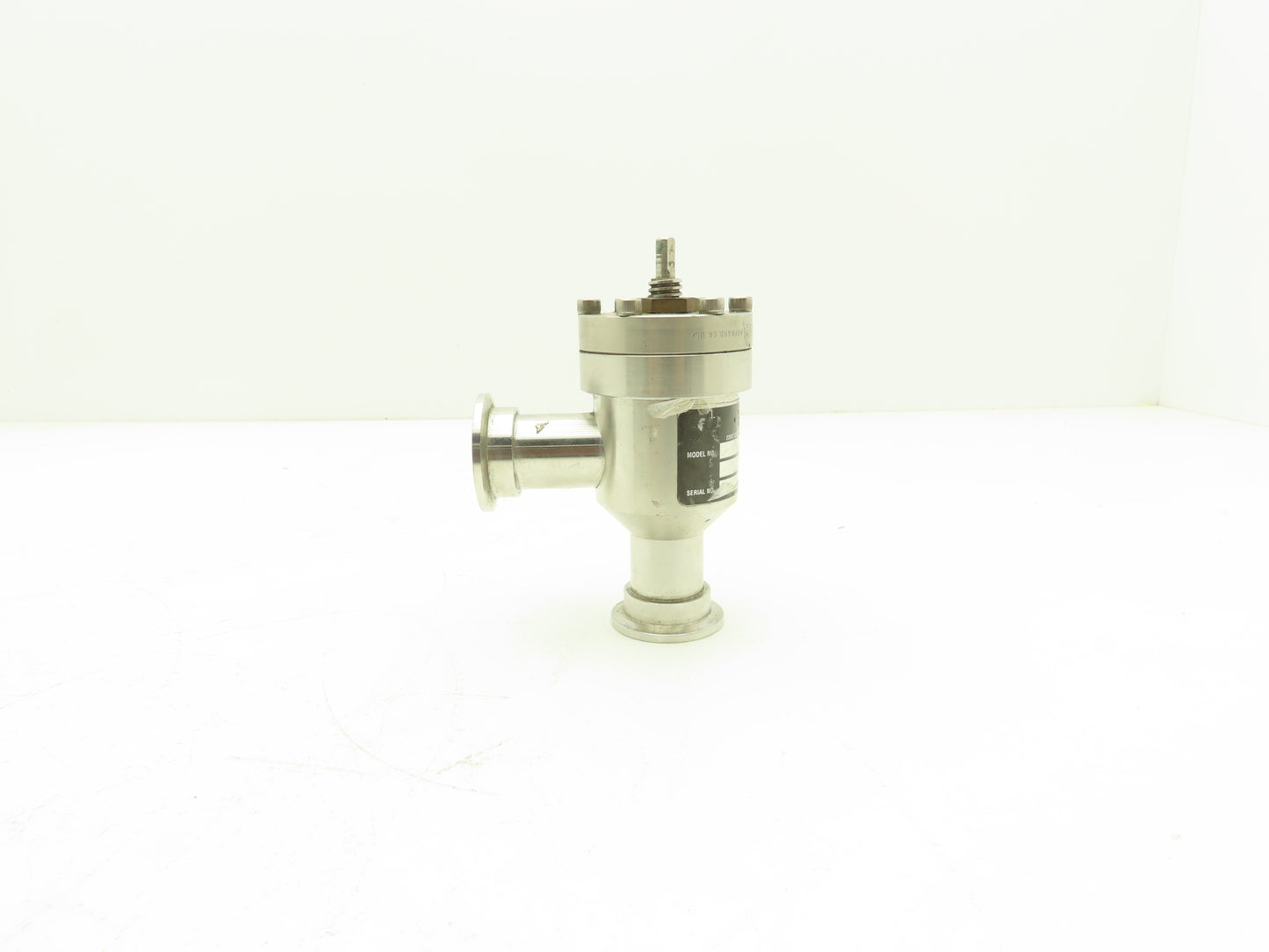 MDC KAV-100 Manual Pneumatic Angle Valve Vacuum Isolation 1" Connection