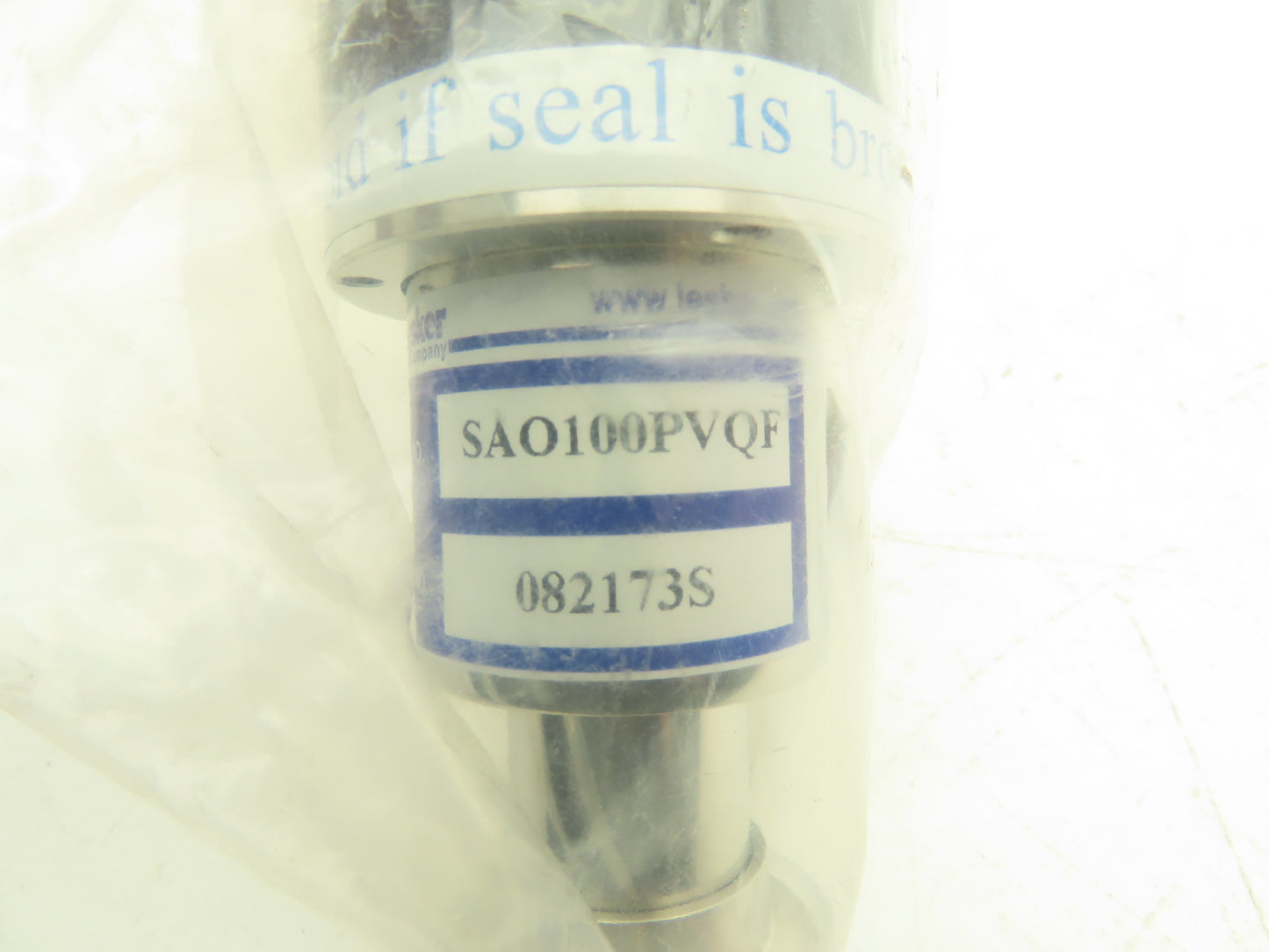 Kurt J Lesker SA0100PVQF Pneumatic Angle Valve Vacuum Isolation 1" Connection