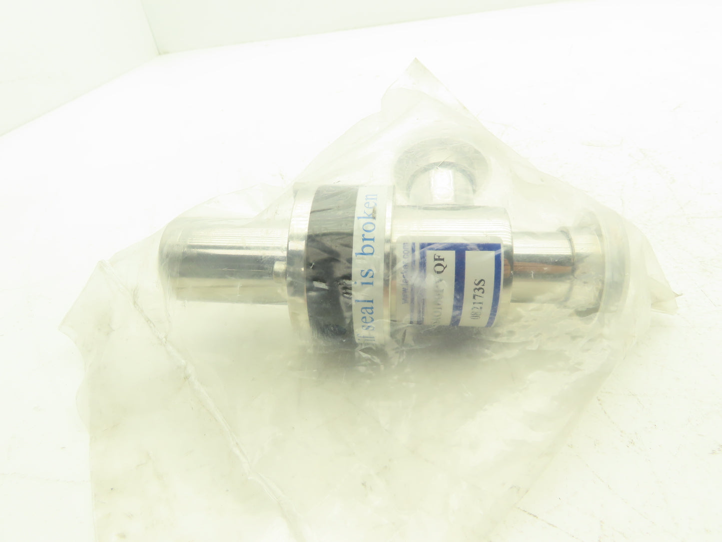 Kurt J Lesker SA0100PVQF Pneumatic Angle Valve Vacuum Isolation 1" Connection
