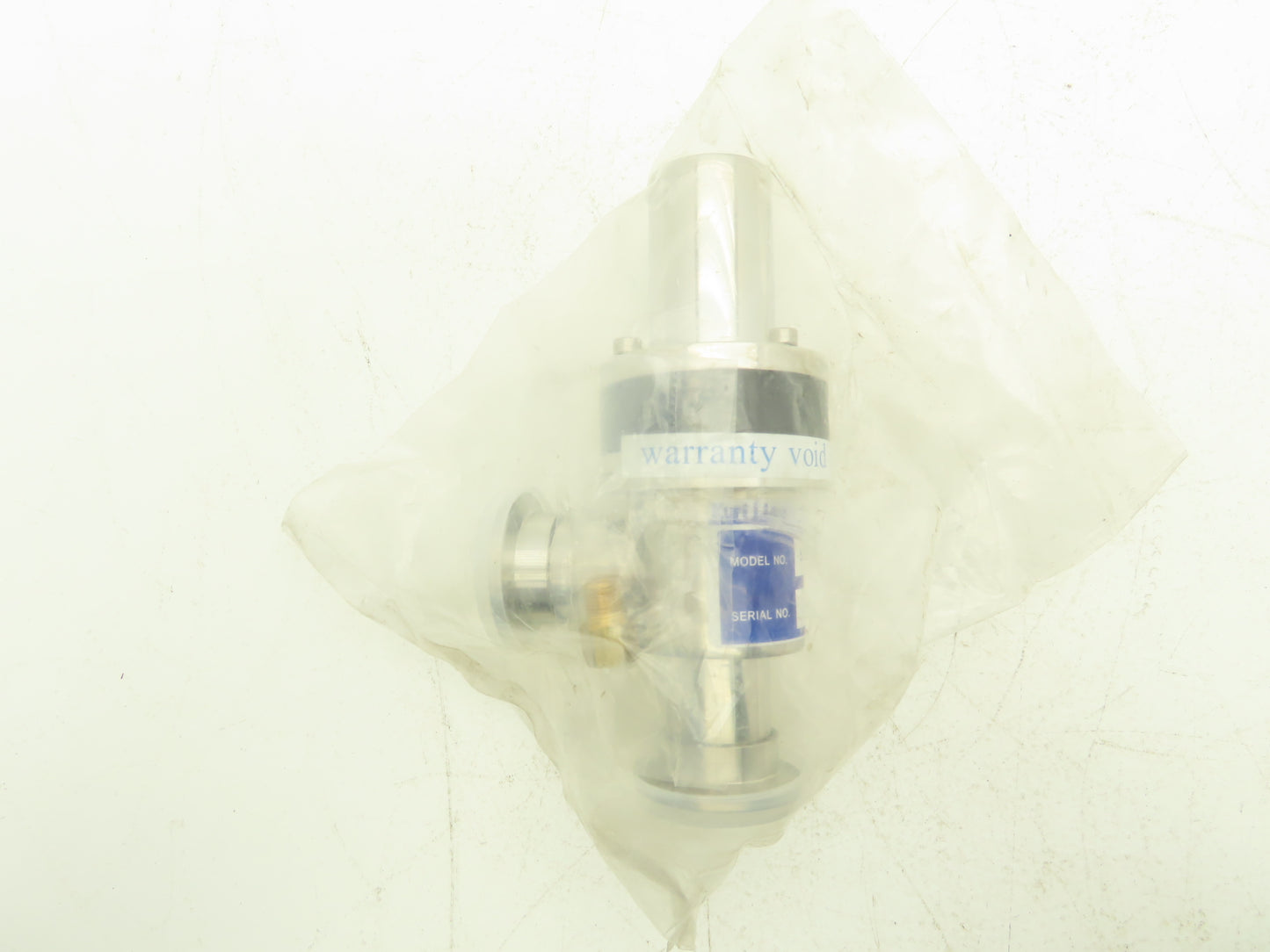 Kurt J Lesker SA0100PVQF Pneumatic Angle Valve Vacuum Isolation 1" Connection
