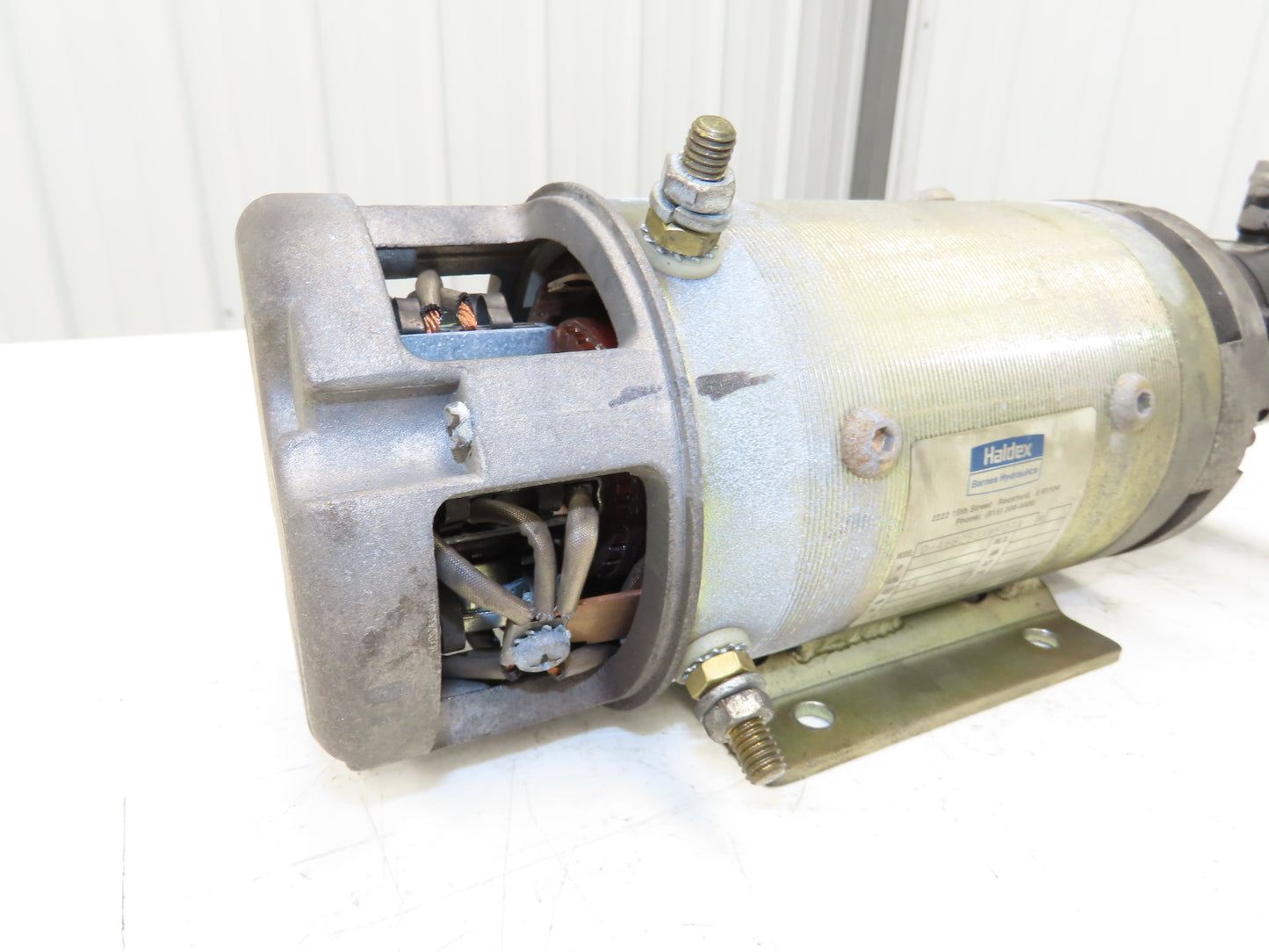 Yale D-468253XWF07A Hydraulic Pump Motor Order Picker Forklift 0S030ECN24TE089