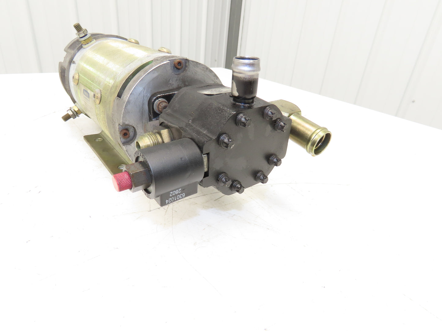 Yale D-468253XWF07A Hydraulic Pump Motor Order Picker Forklift 0S030ECN24TE089