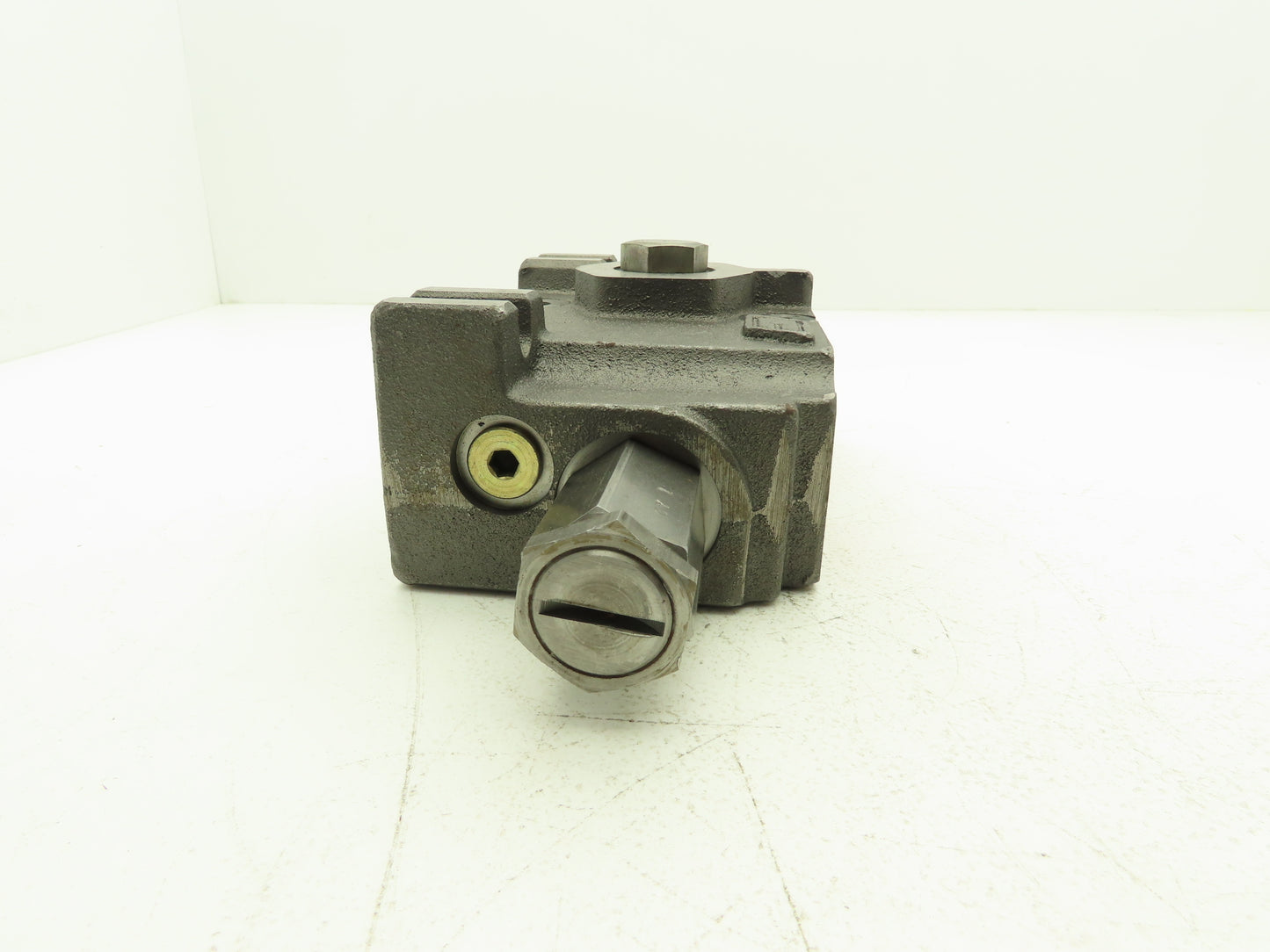 Commercial Fluid Power 5A21-1 Hydraulic Valve Block