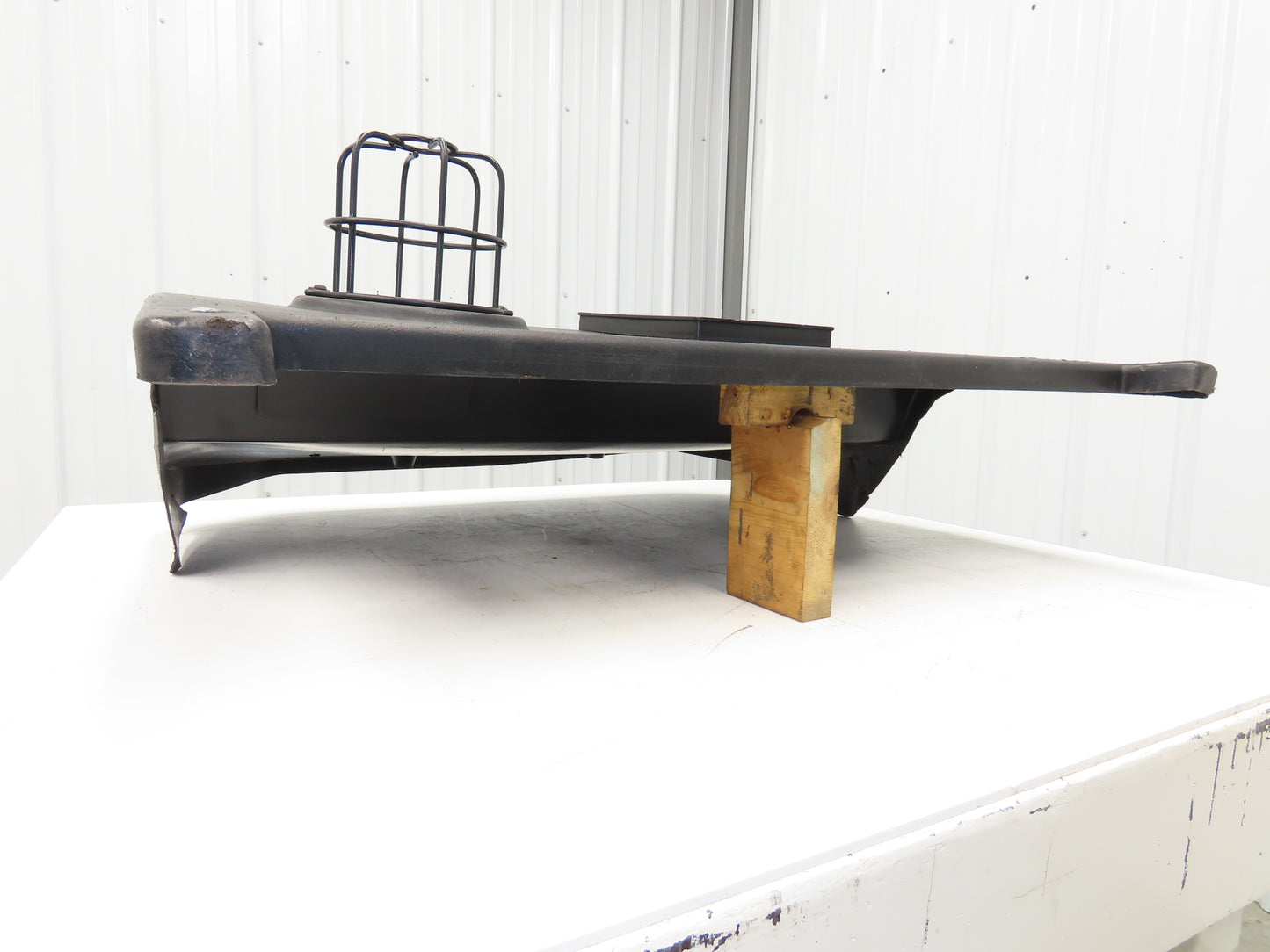 Yale Hood Plastic Cover Removed From 0S030ECN24TE089 Order Picker Forklift