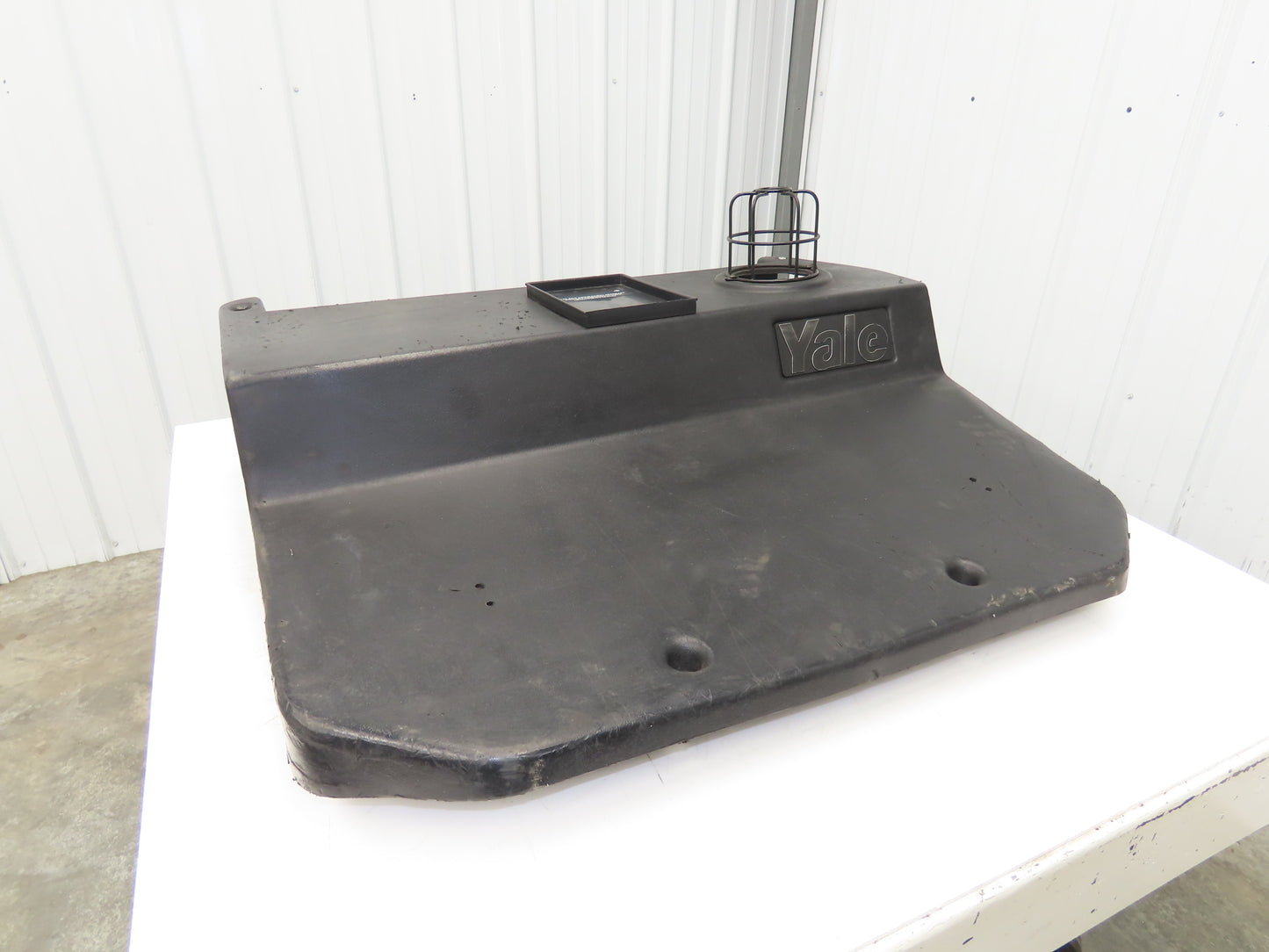 Yale Hood Plastic Cover Removed From 0S030ECN24TE089 Order Picker Forklift