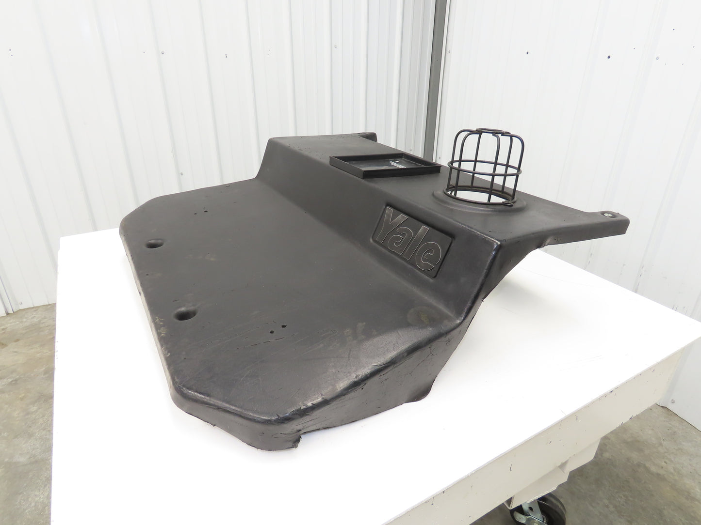 Yale Hood Plastic Cover Removed From 0S030ECN24TE089 Order Picker Forklift