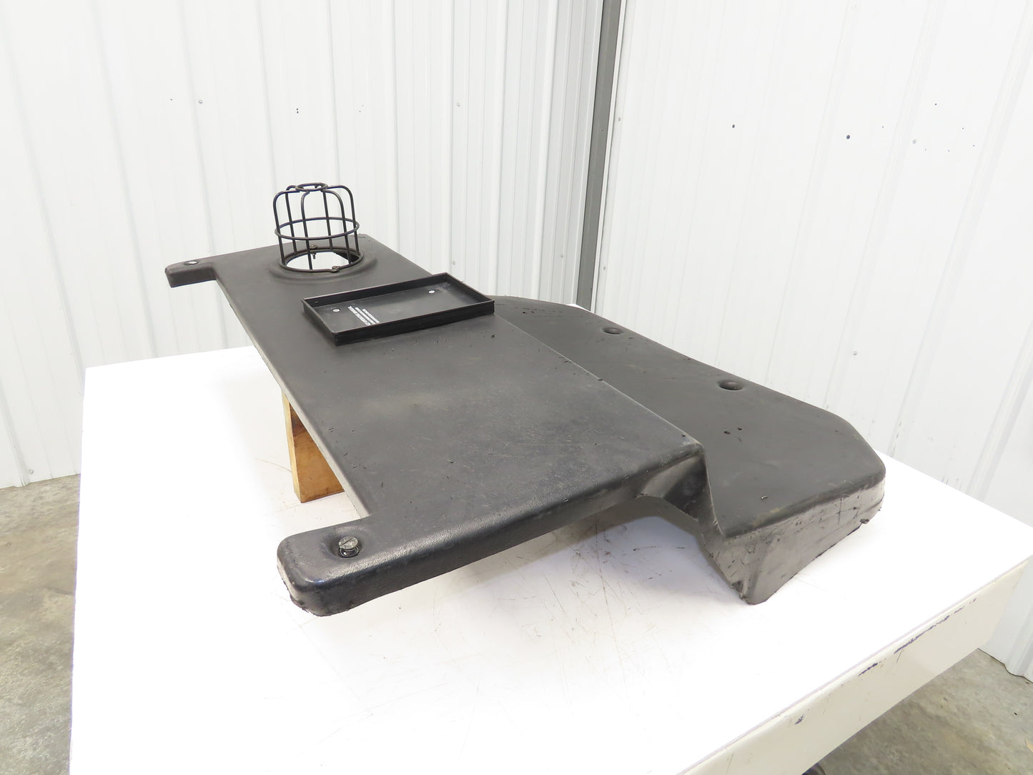 Yale Hood Plastic Cover Removed From 0S030ECN24TE089 Order Picker Forklift