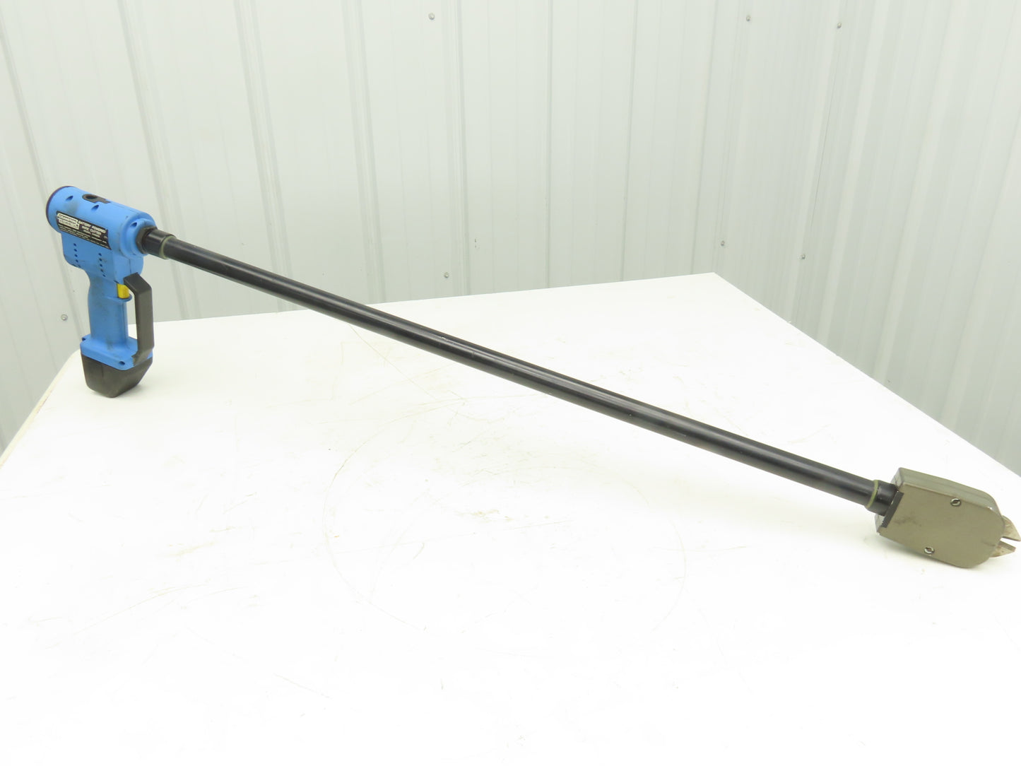 Cranston 24A006 Excalibur Wire Cutter 12V Cordless 36" Extension 7/8" Cutters