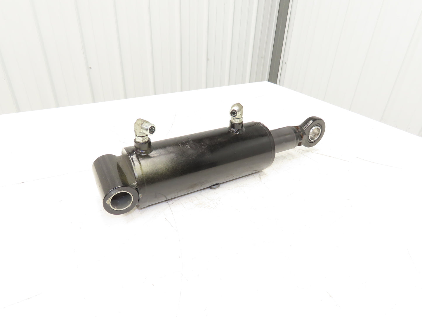 Landoll 52018-0611 Hydraulic Tilt Cylinder Removed From LSC30 Stand On Forklift