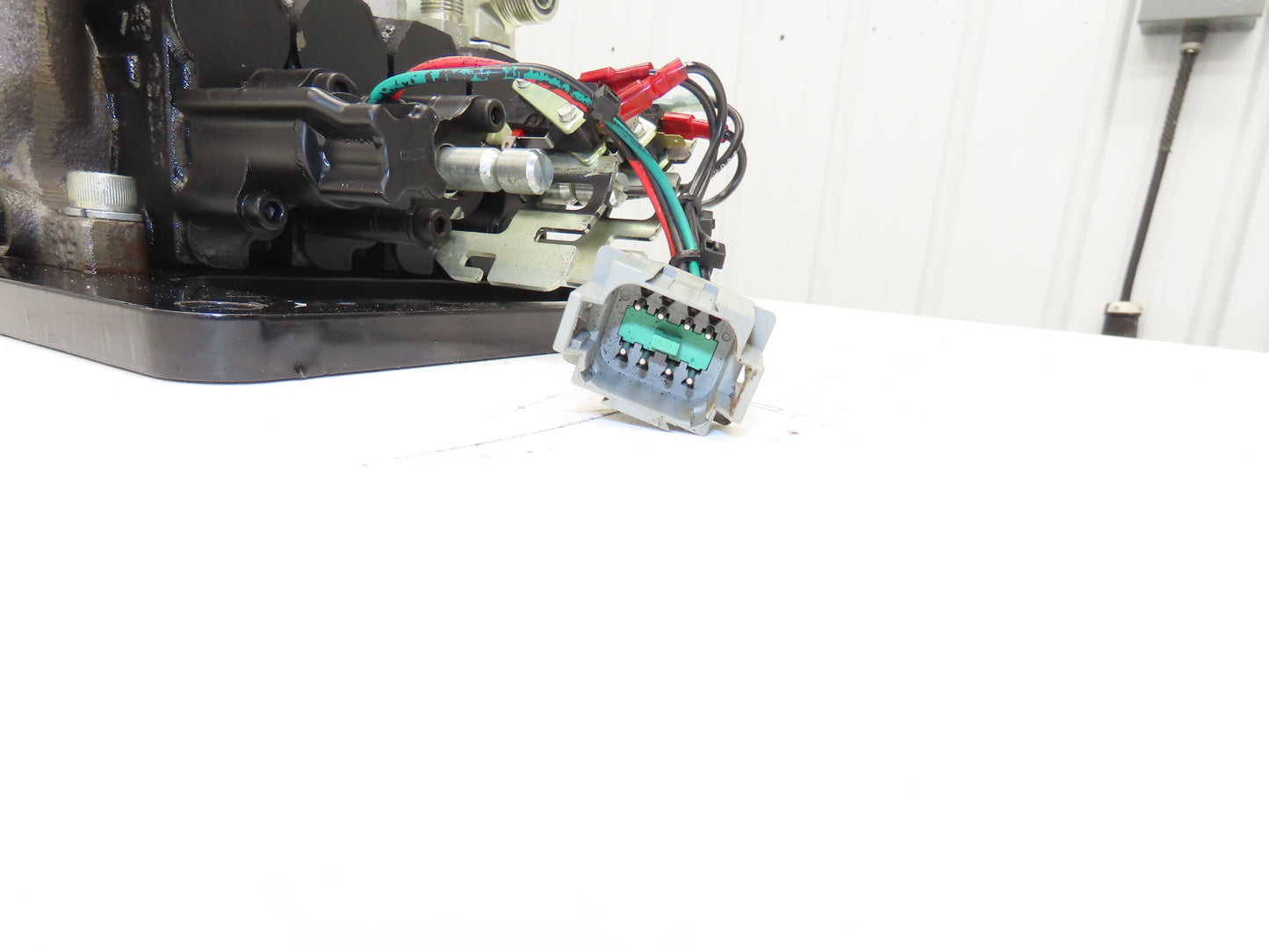 Landoll 072011-02 Hydraulic 3-Spool Mast Control Valve Off LSC30 Forklift