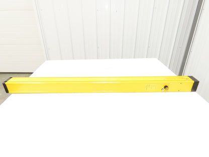STI MG46-30-1215-X-A1-FD2 Light Curtain Transmitter Mega Safe 1215mm Length