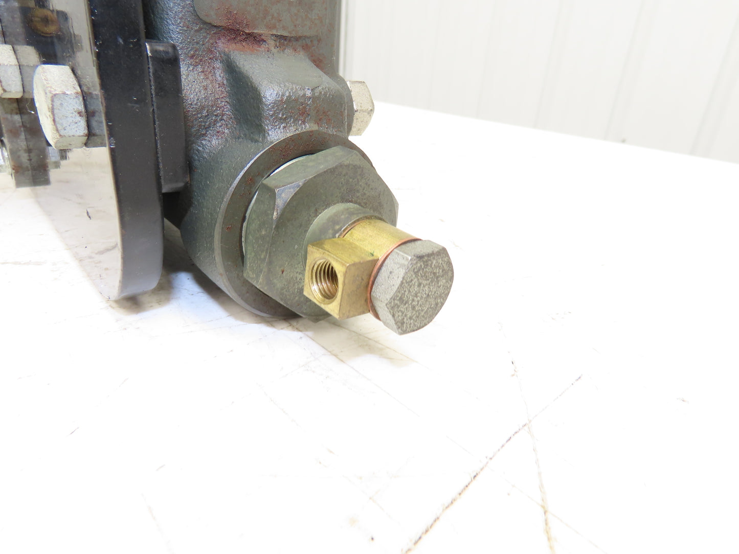 Landoll LSC30 Hydraulic Brake Pedal Master Cylinder Assembly Off LSC30 Forklift