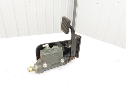 Landoll LSC30 Hydraulic Brake Pedal Master Cylinder Assembly Off LSC30 Forklift