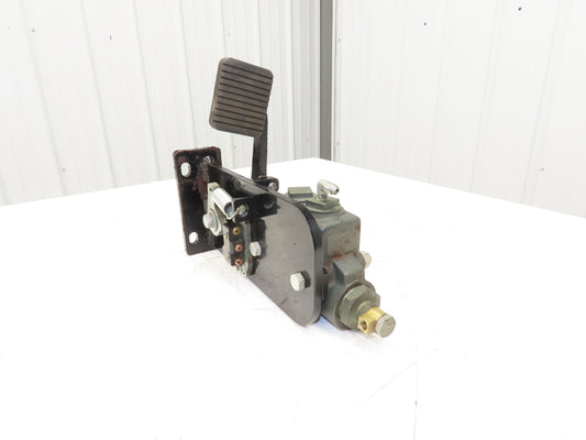 Landoll LSC30 Hydraulic Brake Pedal Master Cylinder Assembly Off LSC30 Forklift