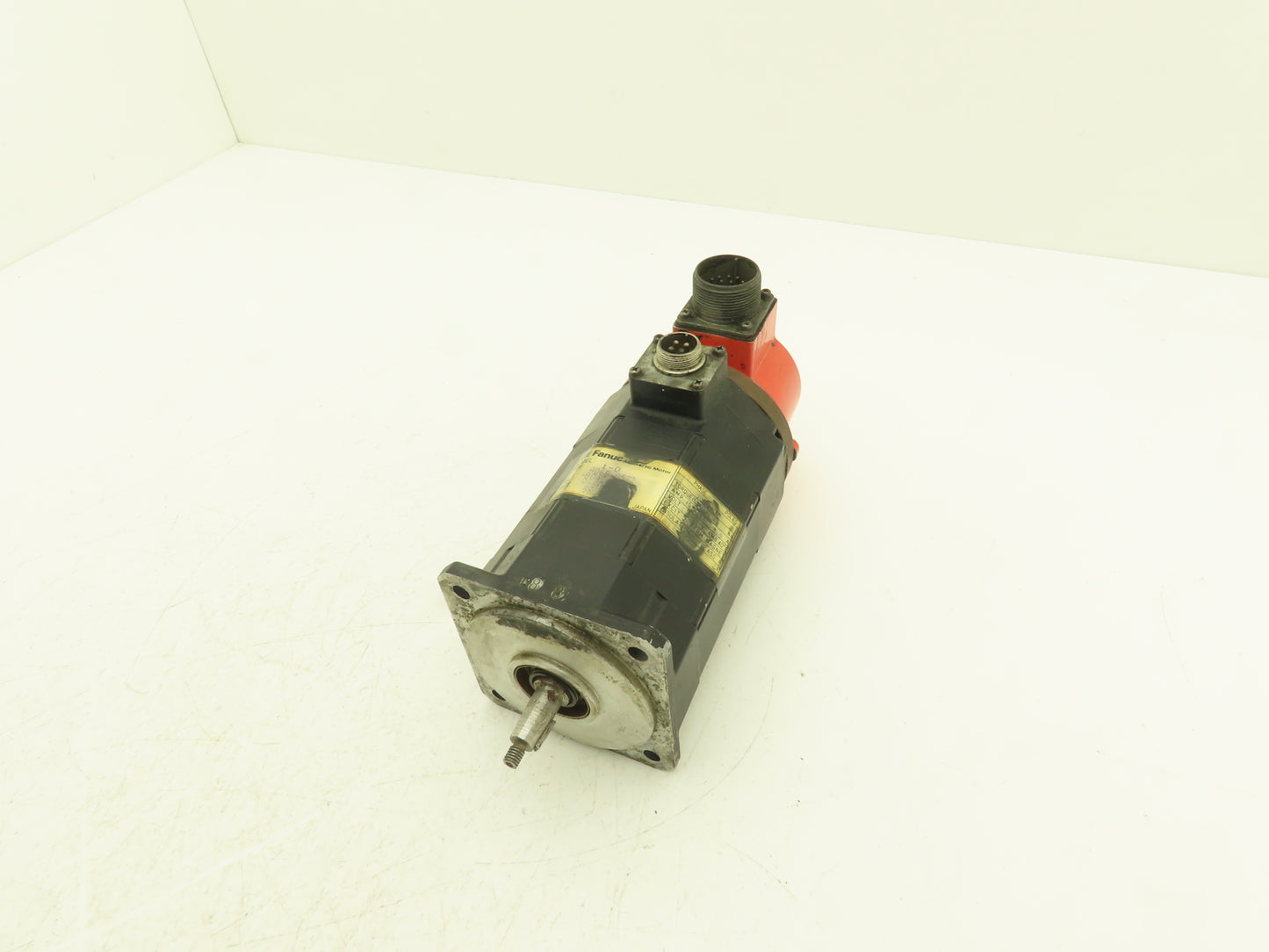 Fanuc A06B-0522-B042 Servo Motor 90V 3PH 2000 RPM