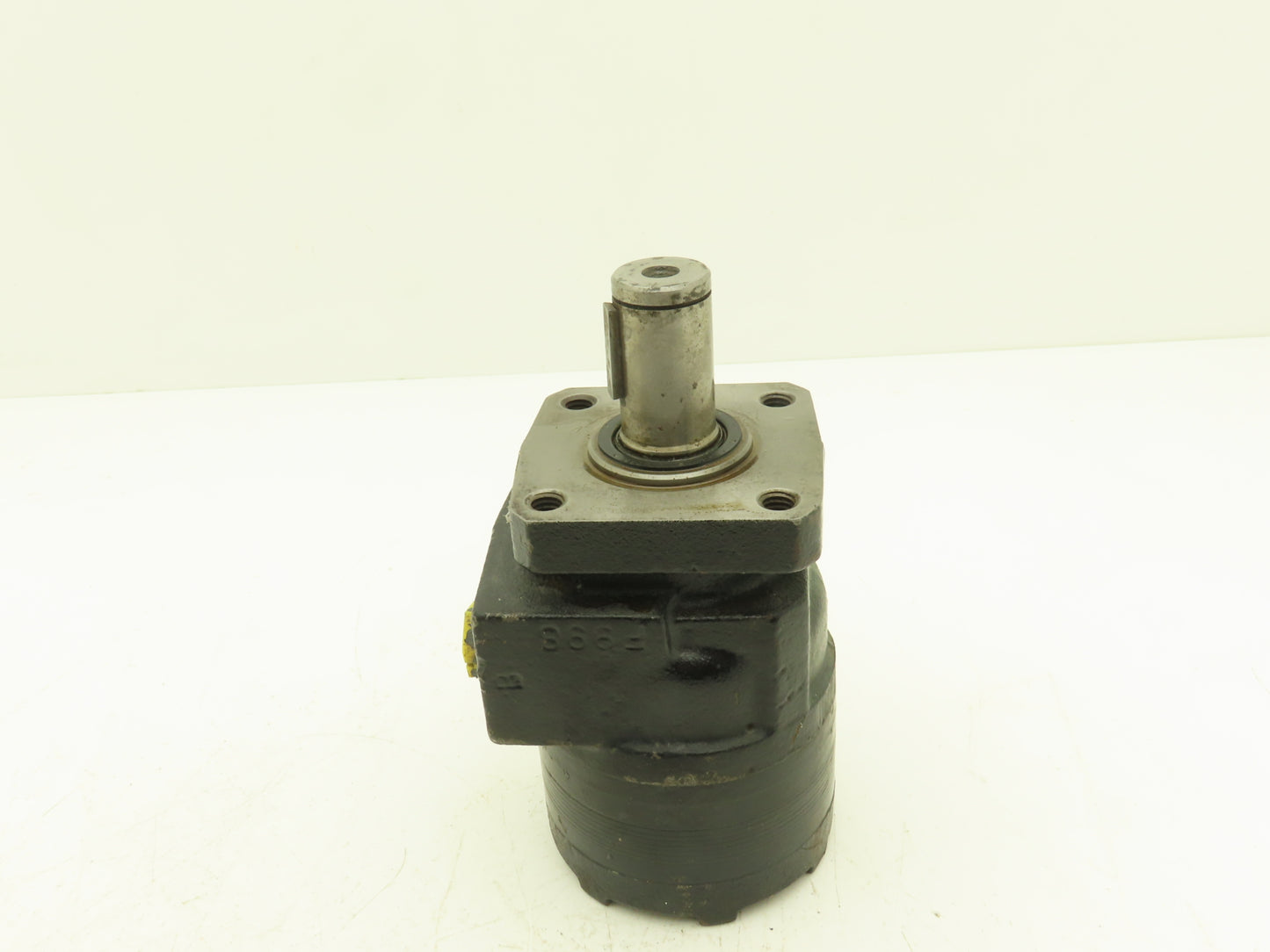 Ross MF020913AAAA Torqmotor Hydraulic Motor 4-Bolt SAE 1" Shaft