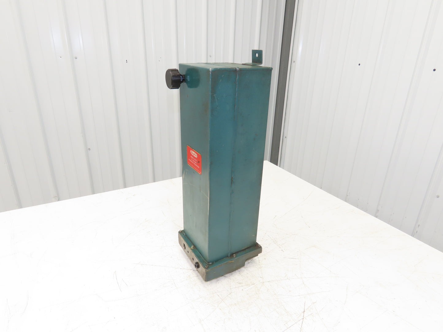 Dayton 4Z477 Hydraulic Power Pack Reservoir Tank 2-1/2 Gallon -No Motor