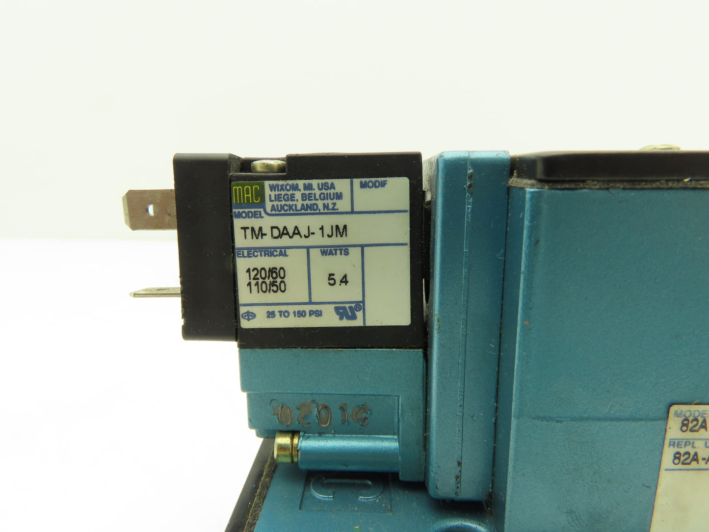 Mac 82A-AB-BAA-TM-DAAJ-1JM Pneumatic Air Solenoid Valve 4-Way 1/4"NPT 120VAC