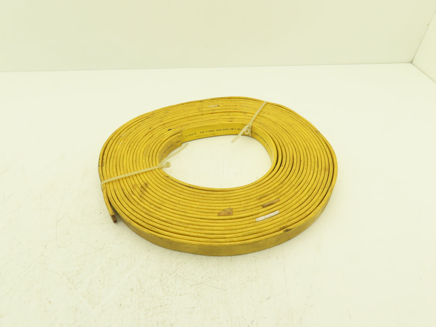 Festoon Cable Outdoor E-24573 Multi-Conductor Flat Cable 8 Wire 16AWG 600V 35'