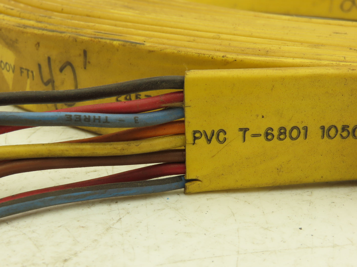 Festoon Cable Outdoor E-24573 Multi-Conductor Flat Cable 8 Wire 16AWG 600V 42'