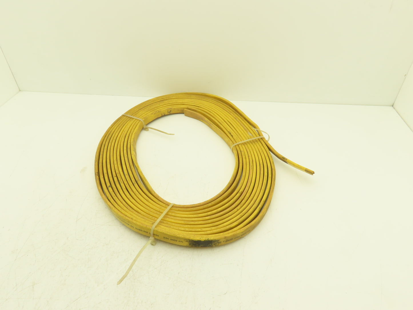 Festoon Cable Outdoor E-24573 Multi-Conductor Flat Cable 4 Wire 10AWG 600V 44'