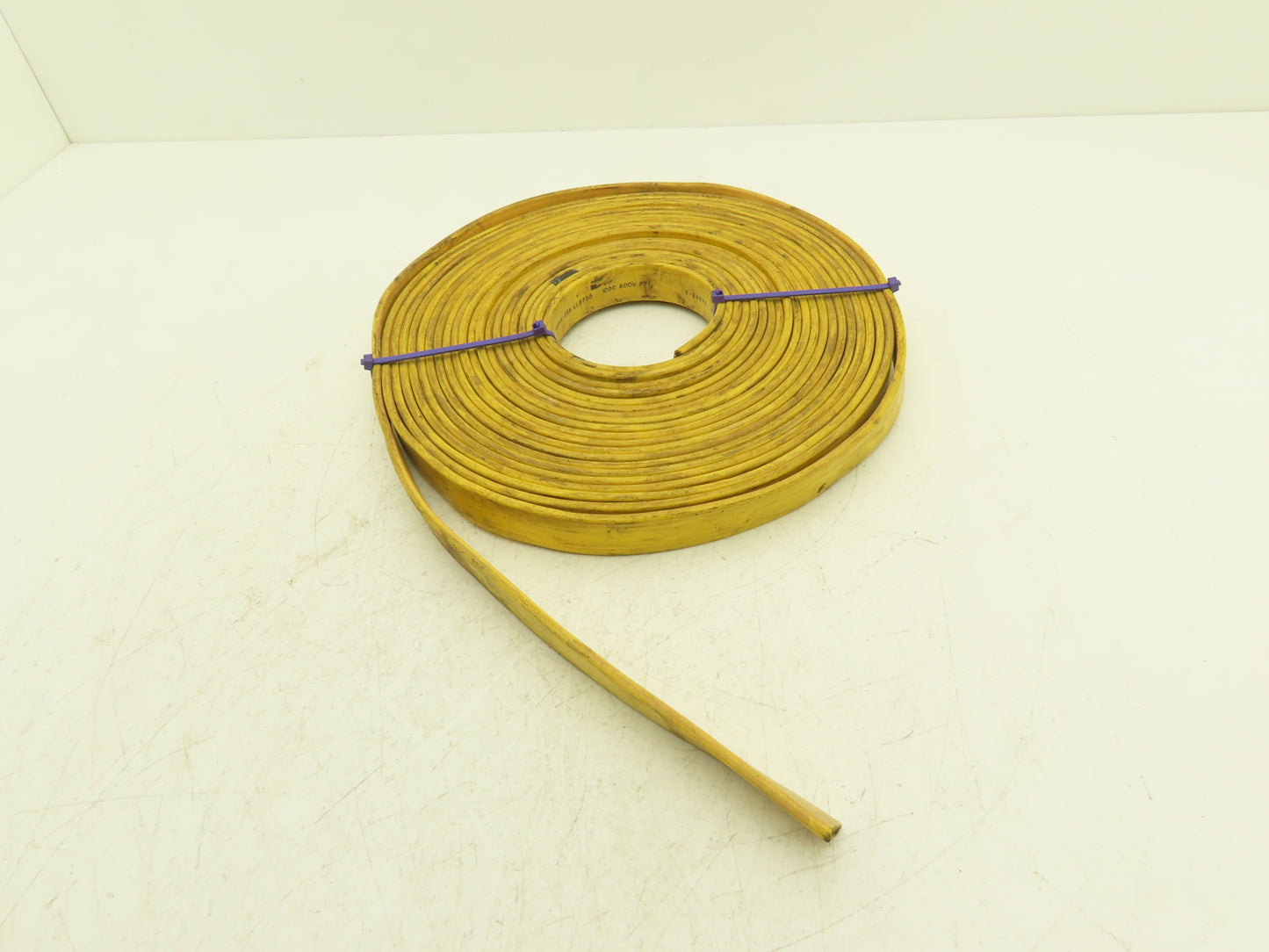 Festoon Cable Outdoor E-24573 Multi-Conductor Flat Cable 8 Wire 16AWG 600V 40'