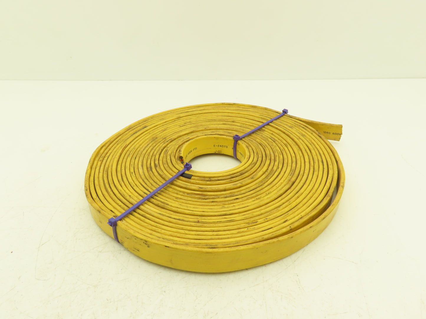 Festoon Cable Outdoor E-24573 Multi-Conductor Flat Cable 8 Wire 16AWG 600V 42'