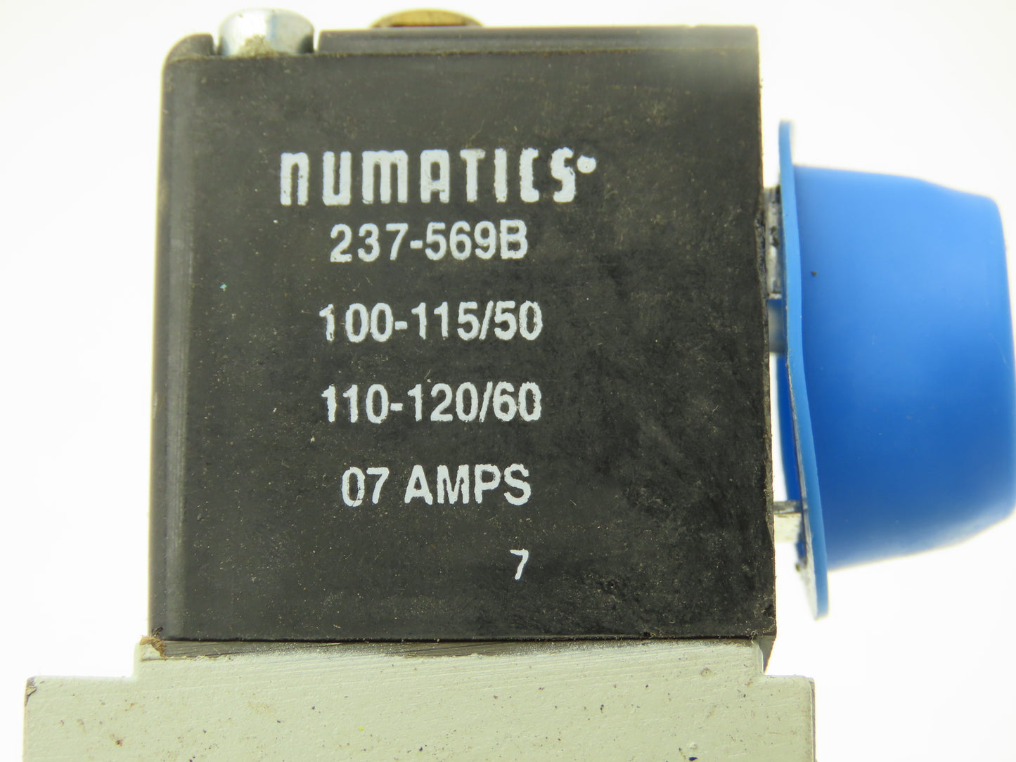 Numatics L11BB5520 Pneumatic  Valve Double Solenoid 120VAC 50/60 Hz 1/8" NPT