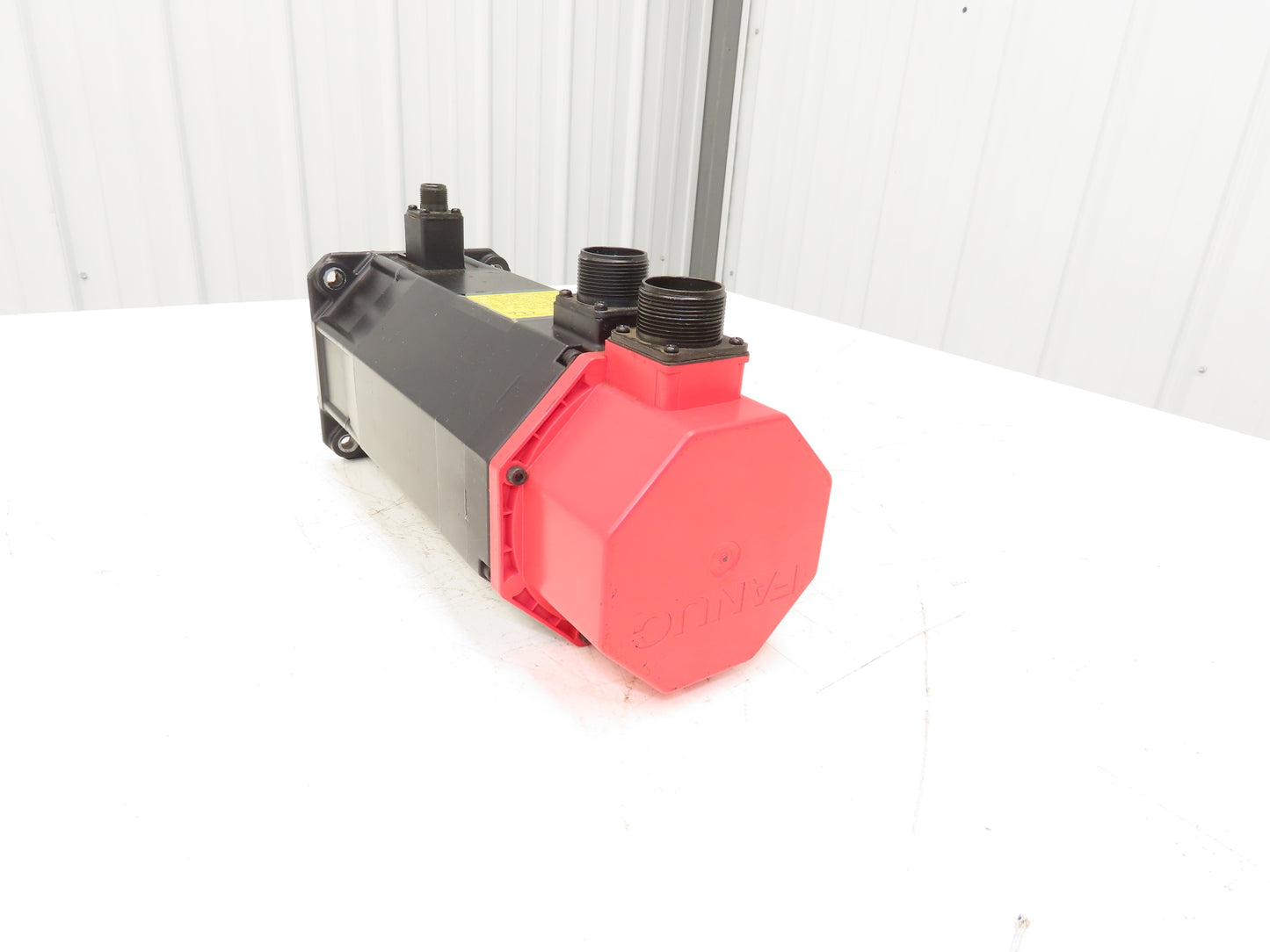 Fanuc A06B-0128-B175-R AC Servo Motor 114V 3PH 3000 RPM -Encoder A860-0360-T201