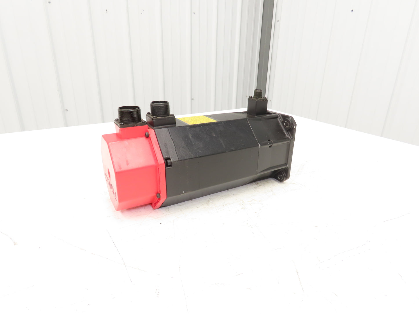 Fanuc A06B-0128-B175-R AC Servo Motor 114V 3PH 3000 RPM -Encoder A860-0360-T201