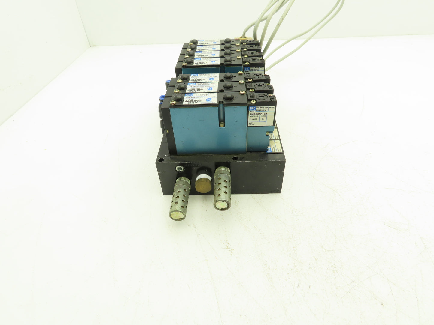 MAC MAConnect 8-Station Solenoid Valve Serial Manifold DeviceNet 24VDC 92B