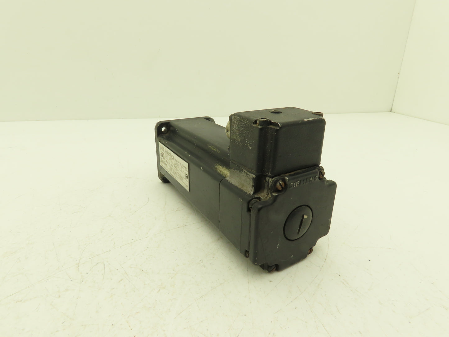 ABB Robotics 1FT3034-5AZ21-9-Z AC Servo Motor 26T Gear