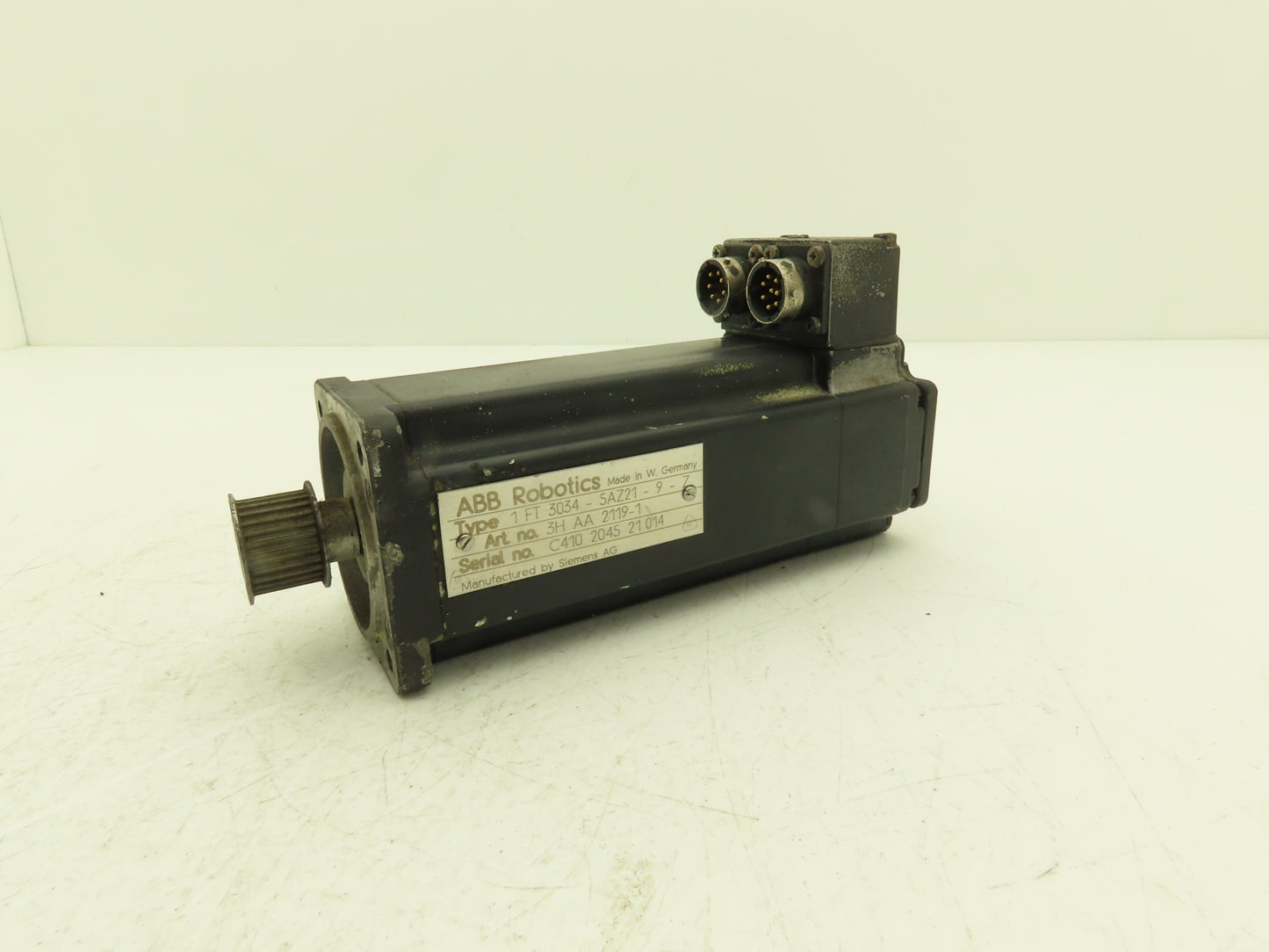 ABB Robotics 1FT3034-5AZ21-9-Z AC Servo Motor 26T Gear