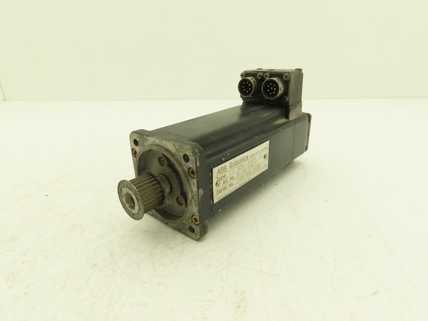 ABB Robotics 1FT3034-5AZ21-9-Z AC Servo Motor 26T Gear