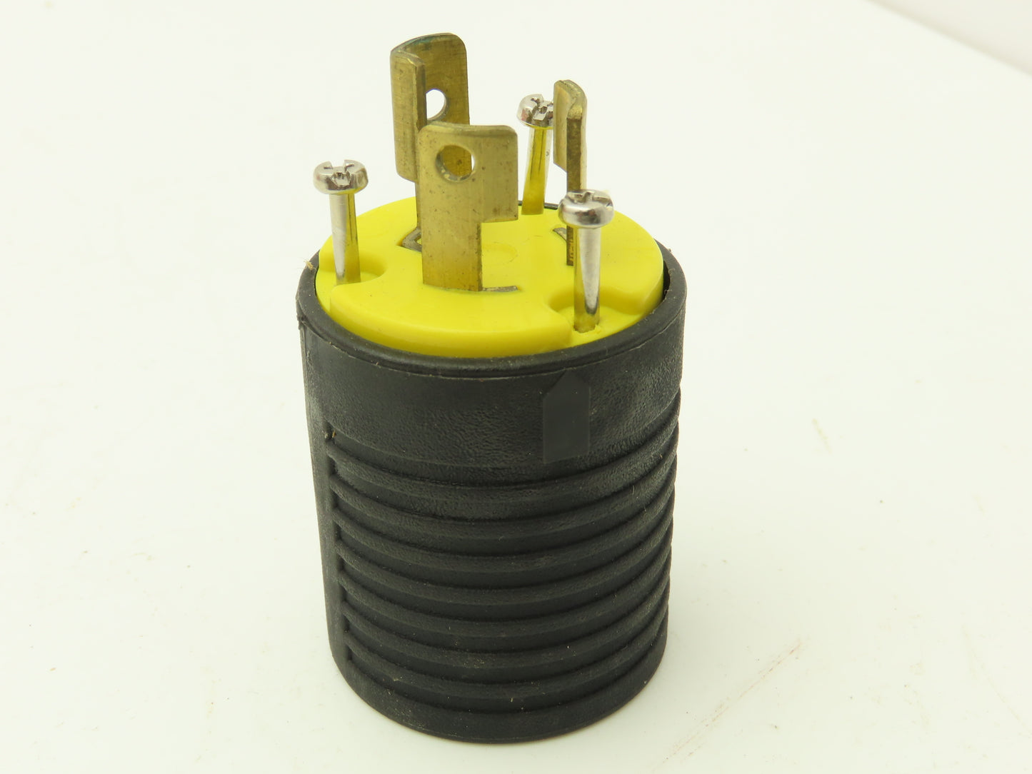 Pass & Seymour L715-P Legrand Turnlok Plug 2P 3W Grounding 15A 277VAC Box of 8