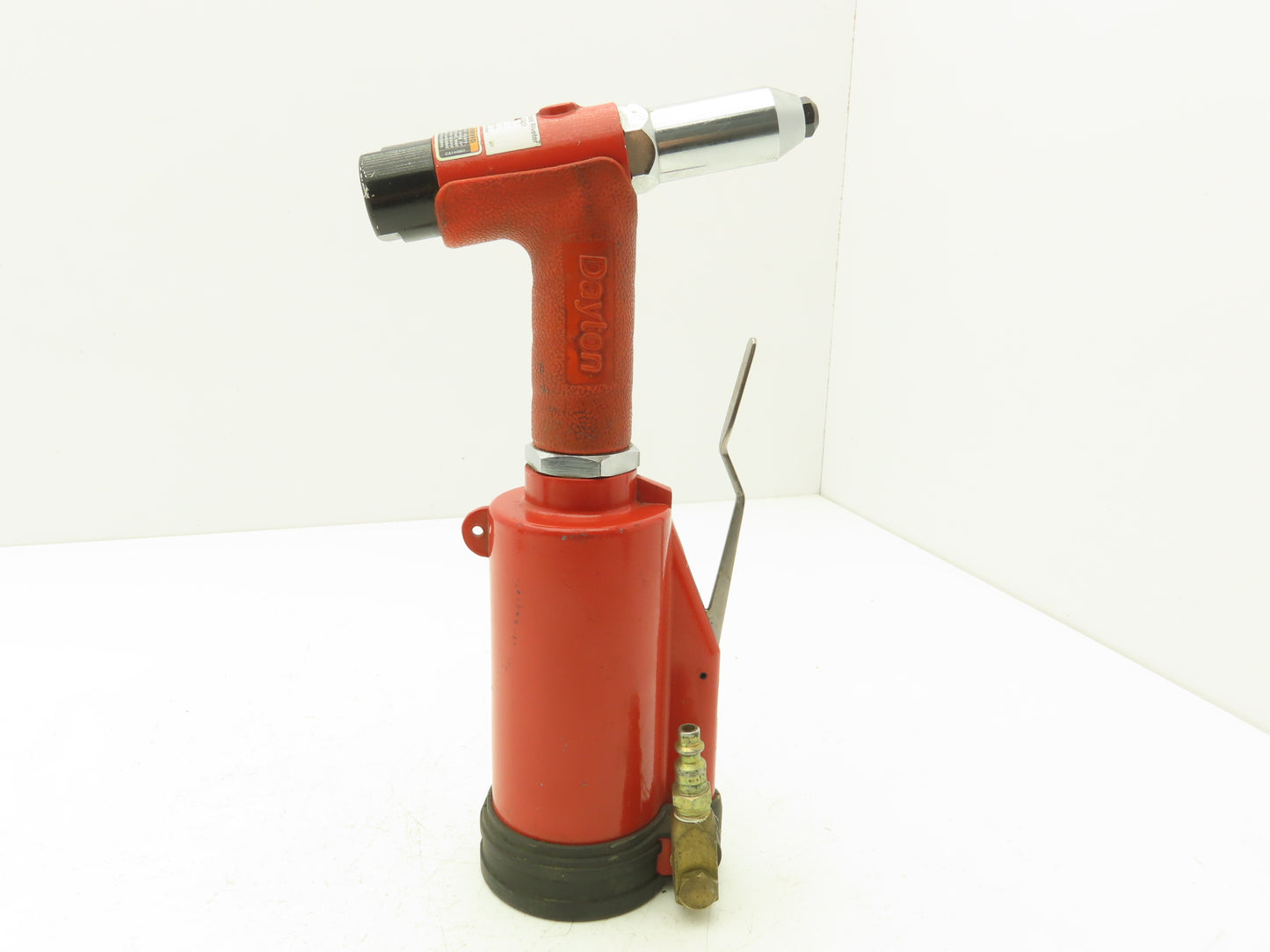 Dayton 4CA31 Pneumatic Rivet Gun Air Riveter 1940LBS 1/8" Pin