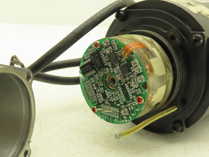 Yaskawa USAHEM-02BF2 AC Servo Motor 200W 8000rpm With Encoder *Read