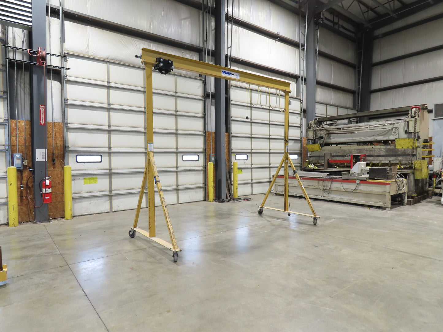 Spanco E-Series 2 Ton 4000Lb Fixed Height Gantry Crane 10' 9"Span 10'H w/Trolley