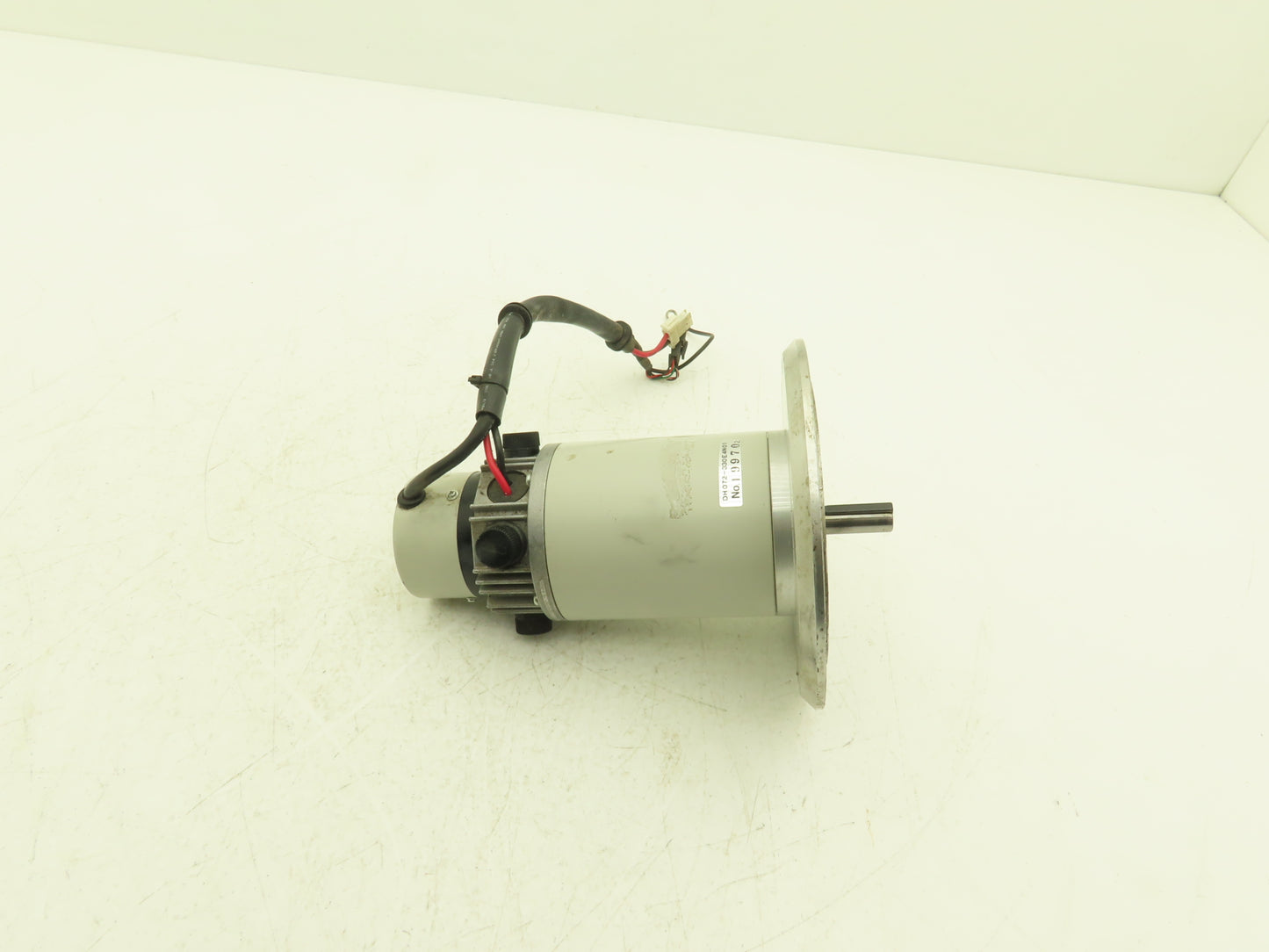 Sony DH072-330E4N01 DC Servo Motor 11mm Shaft 	140mm Flange Mount