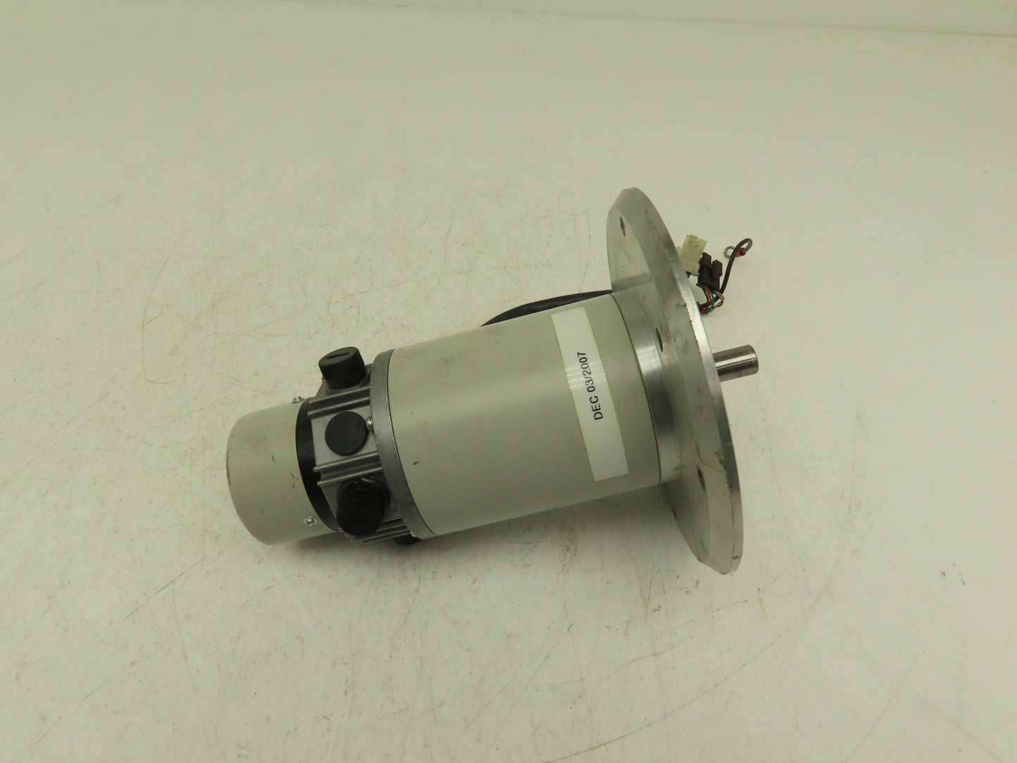 Sony DH072-330E4N01 DC Servo Motor 11mm Shaft 	140mm Flange Mount