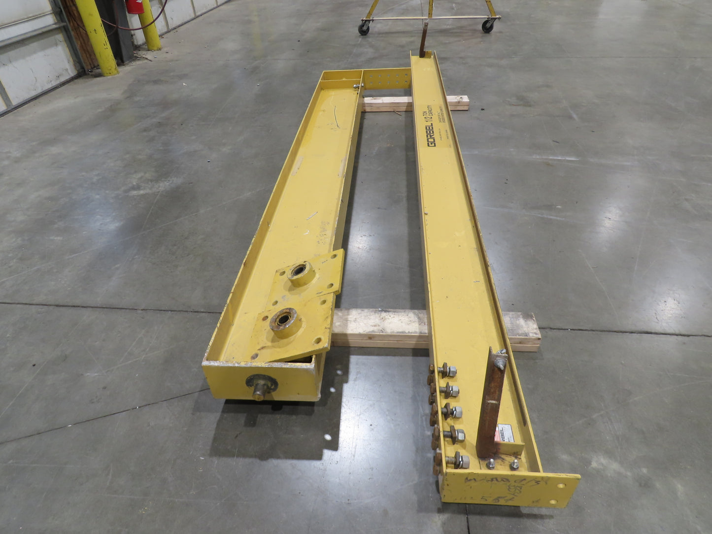 Gorbel 1/2 Ton 1000Lb Full Cantilever Post Jib Crane 15' 2"Span 10'HUB 11' 2"OAH