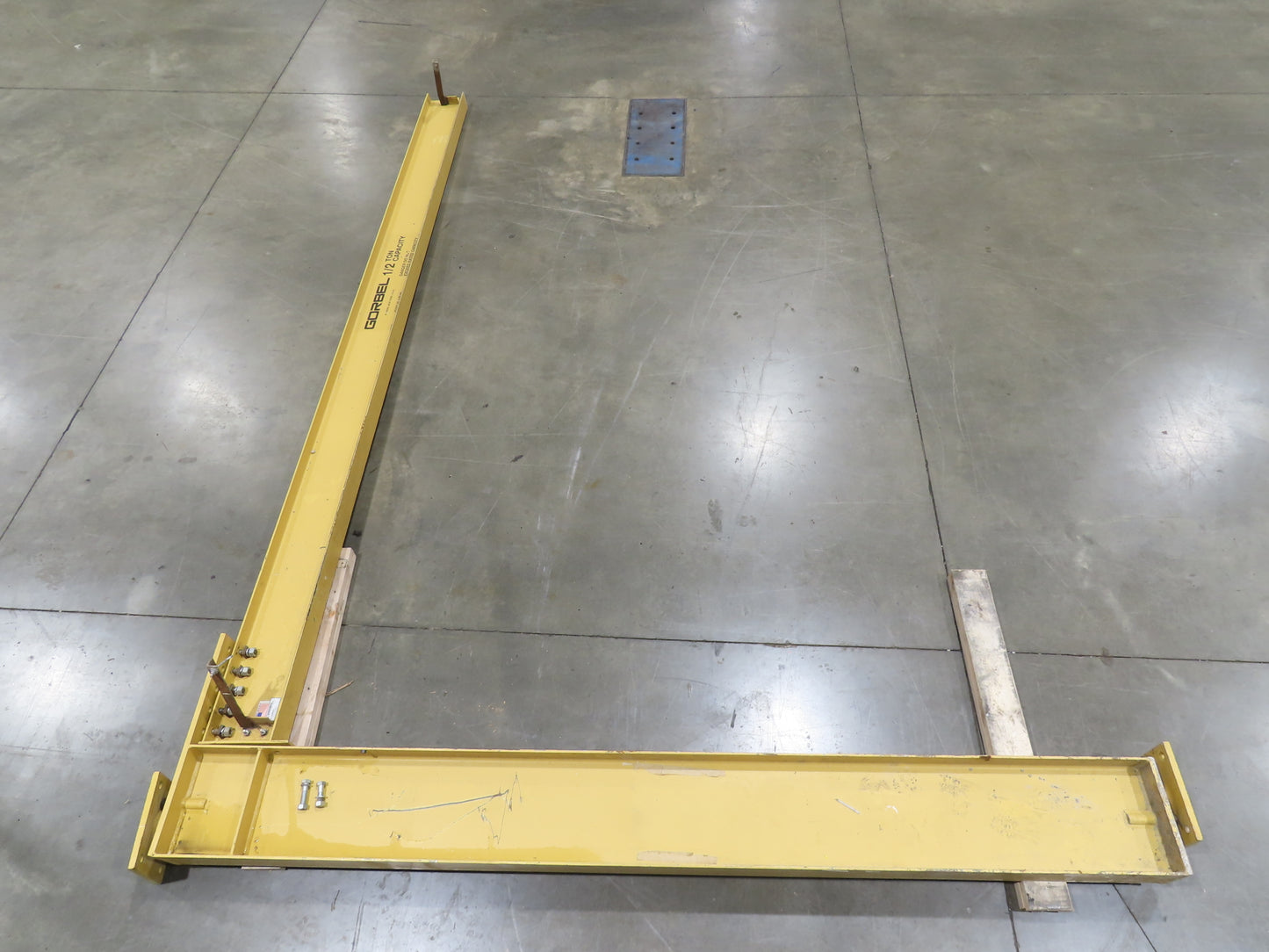 Gorbel 1/2 Ton 1000Lb Full Cantilever Post Jib Crane 15' 2"Span 10'HUB 11' 2"OAH