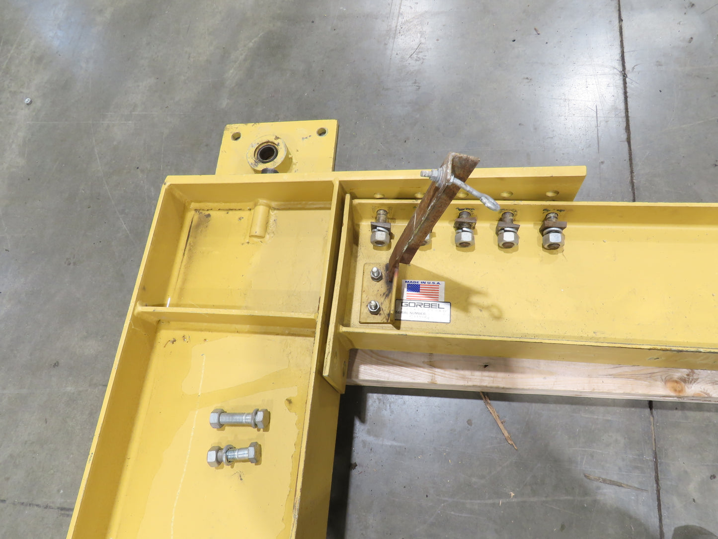 Gorbel 1/2 Ton 1000Lb Full Cantilever Post Jib Crane 15' 2"Span 10'HUB 11' 2"OAH