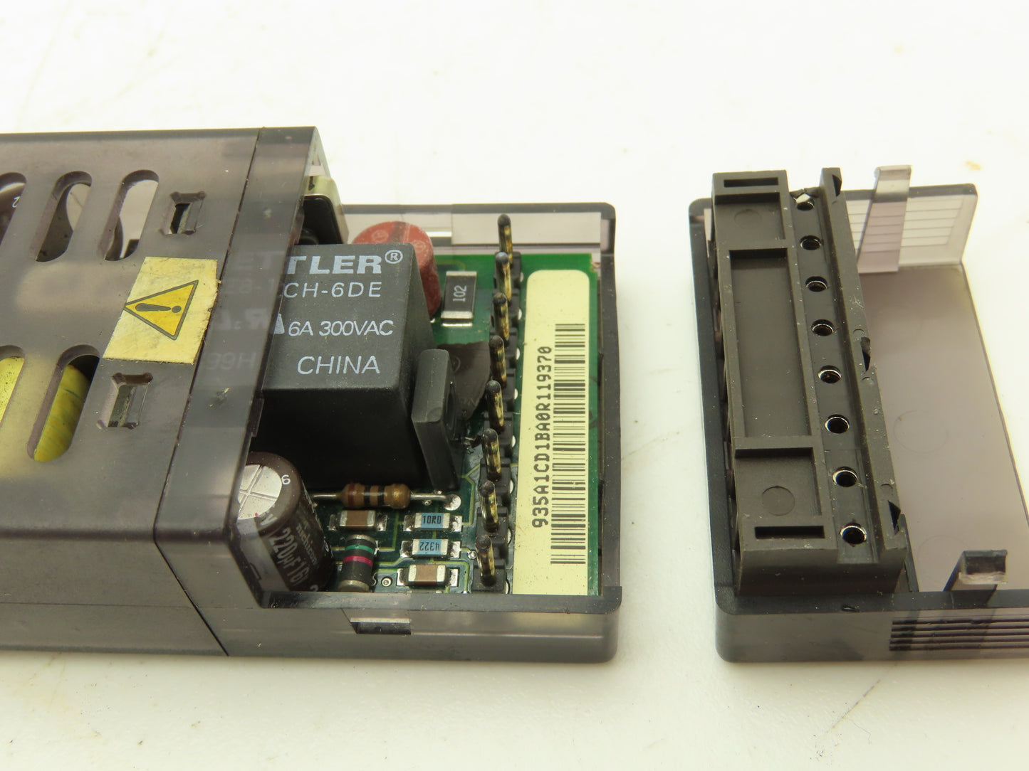 Watlow 935A-1CD1-BA0R Temperature Controller 24V 8VA